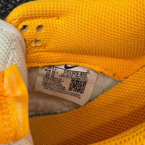 Nike Dunk Low - Picture 3 of 4